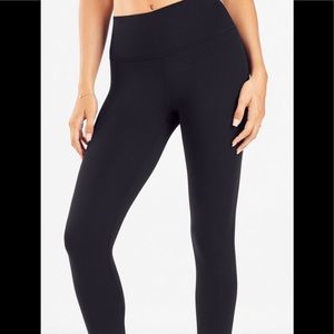 Black athletic leggings